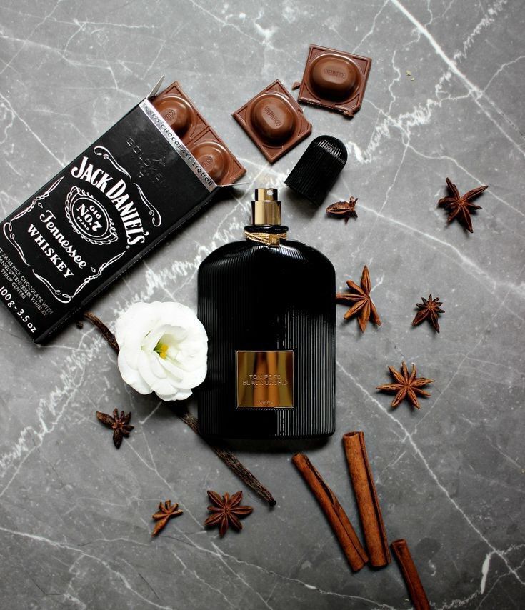 TOM FORD